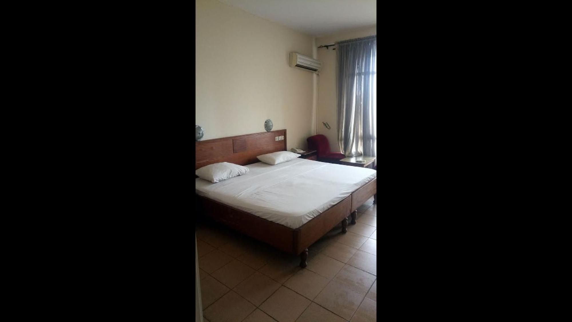 Room In Lodge - Premier Hotel-Ibadan Ngoại thất bức ảnh